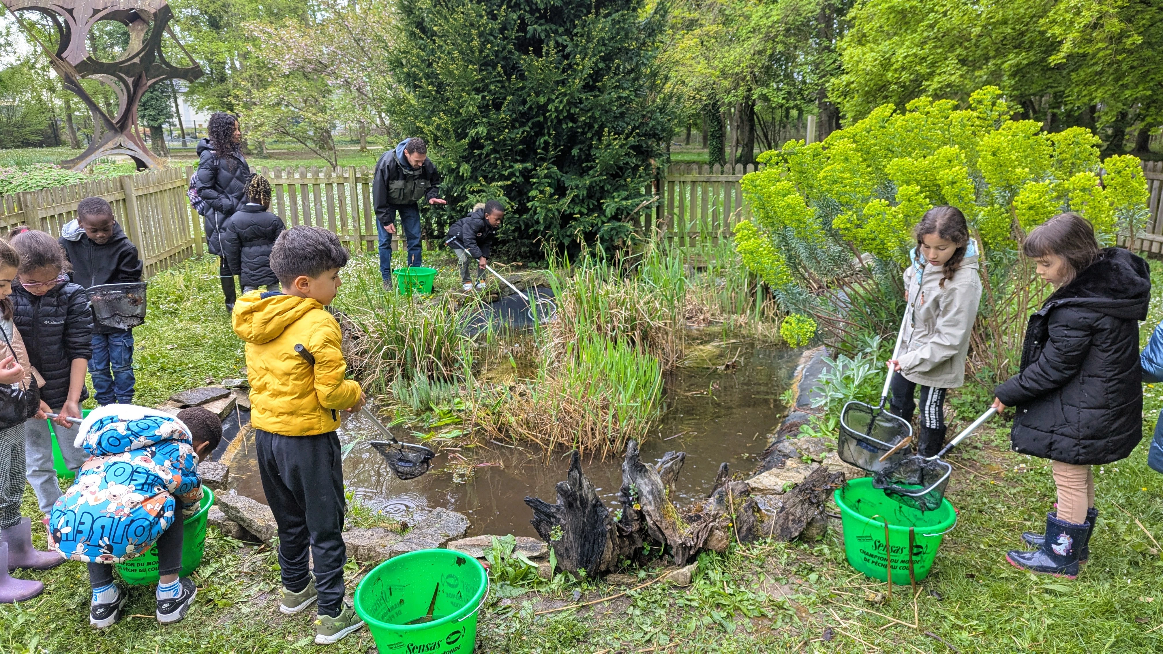 Découverte des petites bêtes aquatiques avec un guide de pêche – Troyes & lacs d’Orient